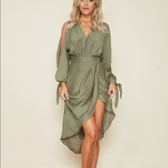 Dresses & Skirts - Long sleeve dress 👗